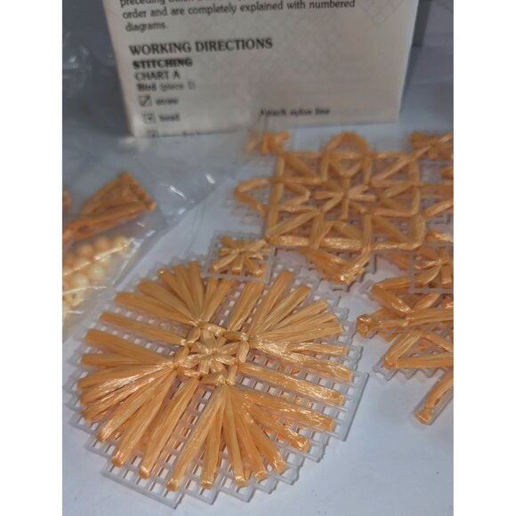 Vintage Straw Ornament Kit 4.5"x 4.5" DIY Craft Set Includes Beads Yarn Plast - Picture 5 of 8